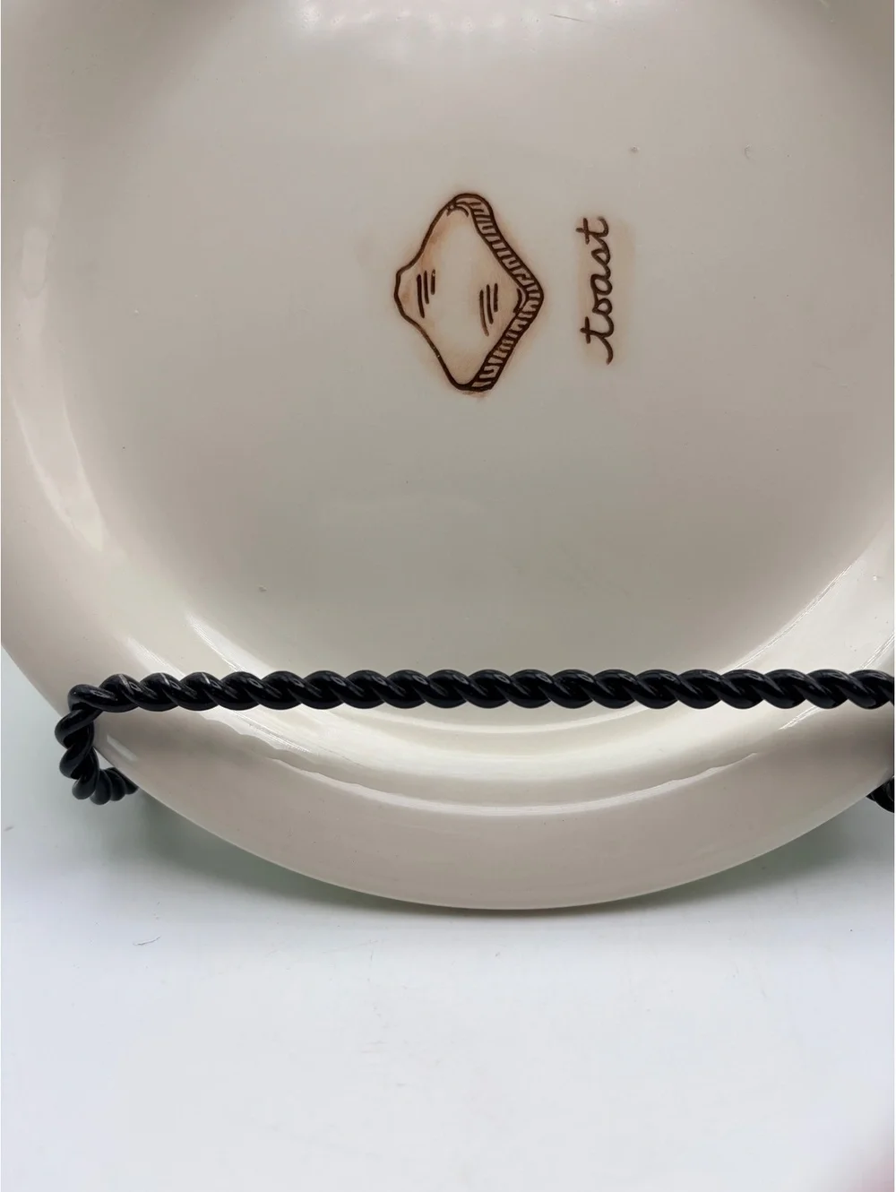 Williams Sonoma breakfast plate. No damage.